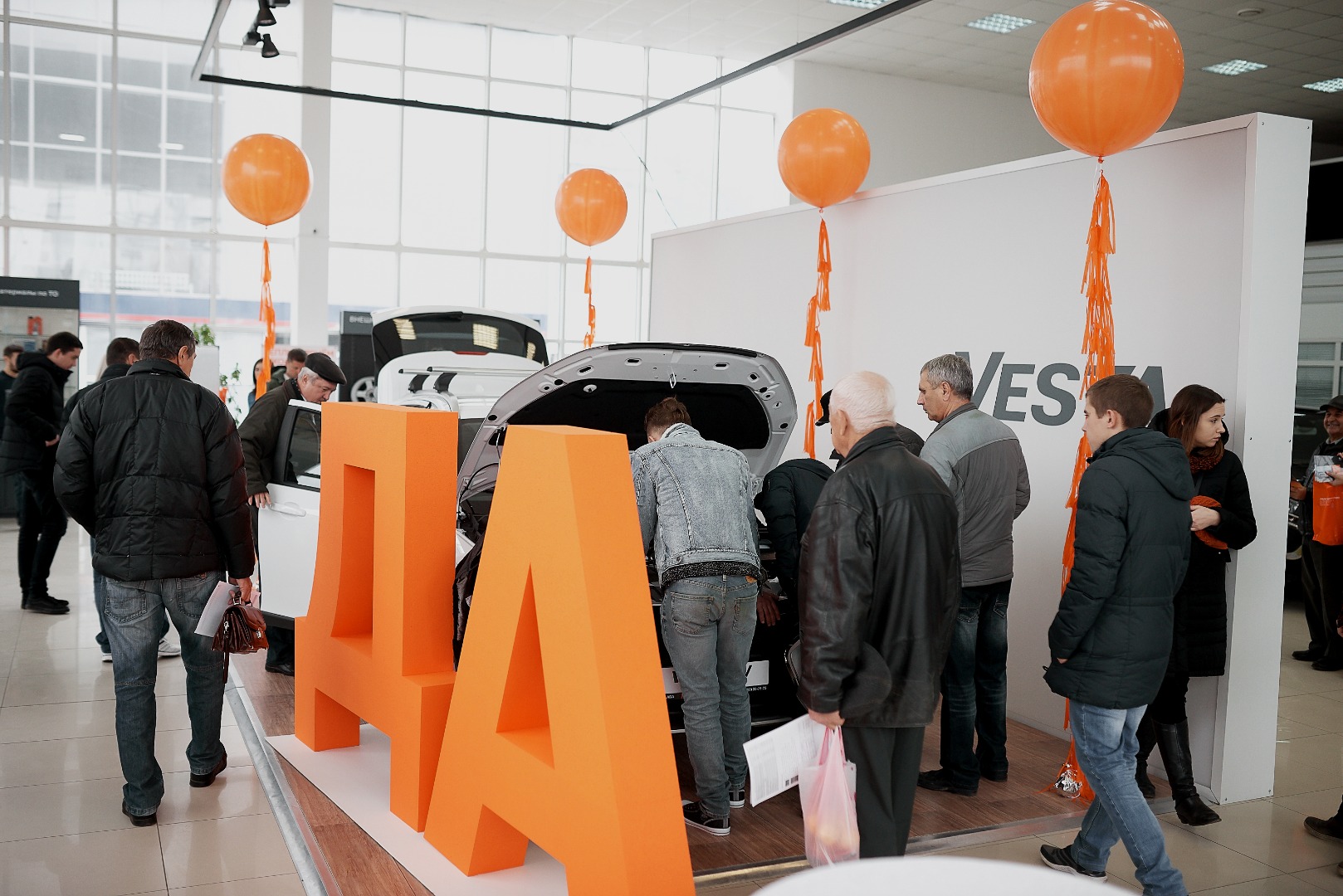 18 НОЯБРЯ СОСТОЯЛАСЬ ПРЕЗЕНТАЦИЯ LADA VESTA SW CROSS